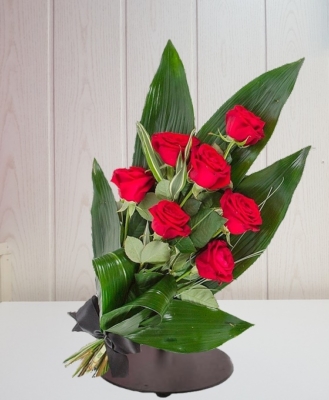 Ramo Funerario Detalle 7 Rosas rojas para tanatorio, Envíos Flores Tanatorios de Zaragoza