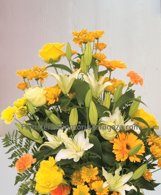ramo floral funerario tonos amarillos